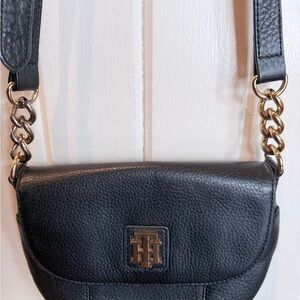 Tommy Hilfiger Black Leather Shoulder Bag